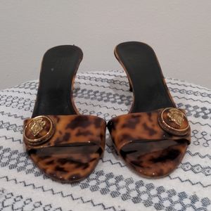 Gucci Orange and Brown Kitten Heels w/ Gold Enamel